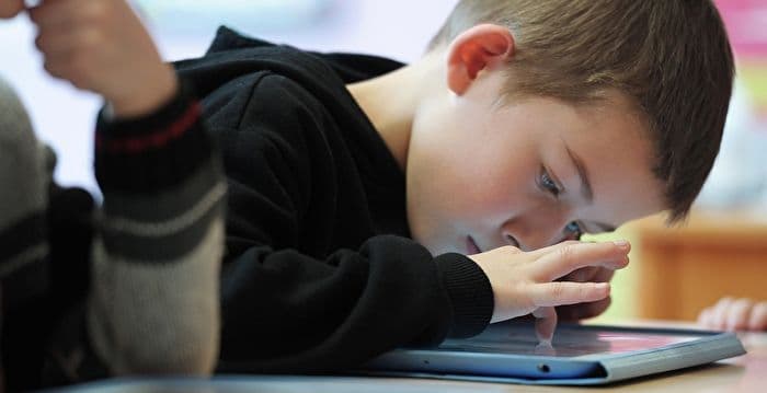 学校电子设备太多对学生弊大于利 家长抵制