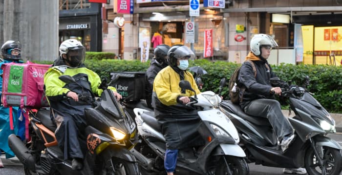 网路民调机车两段式左转存废 82%民众不挺直接左转