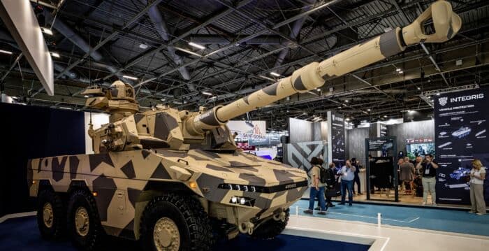 组图：欧洲国际防务展巴黎登场 无人机成焦点