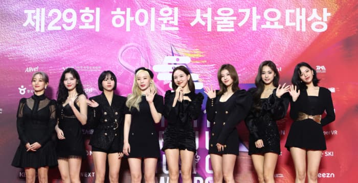 TWICE首尔安可场开唱 世界演唱会创女团纪录