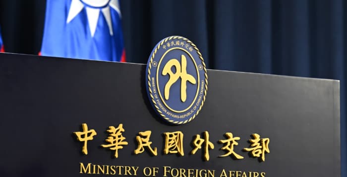 中菲南海爆发冲突 外交部吁双方保持克制