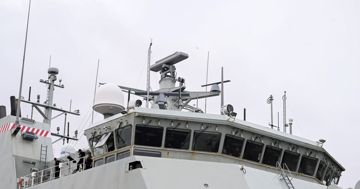 中共外長訪加前夕 加拿大軍艦穿越台灣海峽