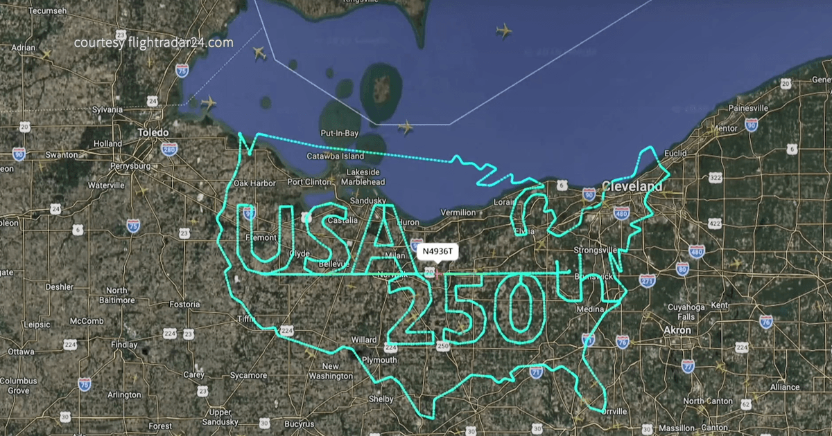 美國250慶典 空中飛出巨型「USA 250」字樣