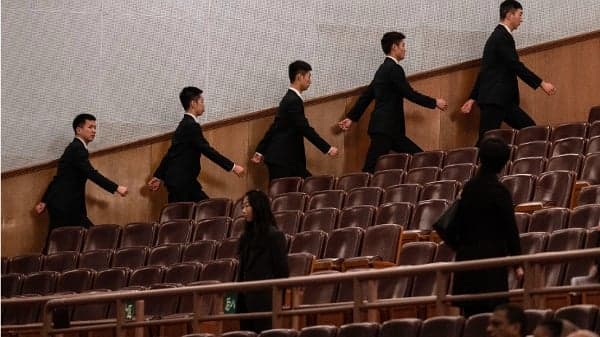 上半年约23官员主动投案 习近平马仔最怕的东西！(图)
