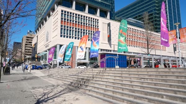 温市府就中领馆私会市政员工干预神韵说法改口(图)