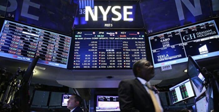 纳指暴跌4% 英伟达市值跌至5万亿美元以下
