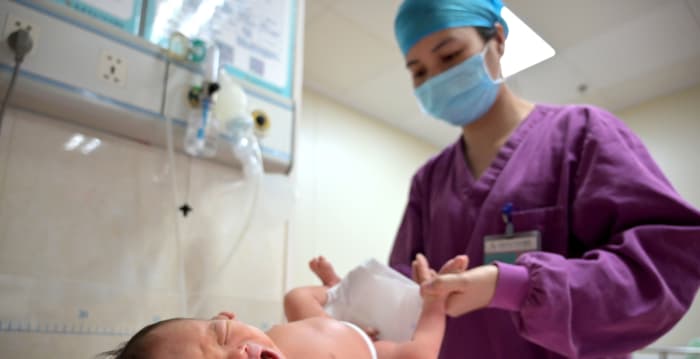 中配依亲子女能领成长津贴? 卫福部揭两条件