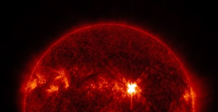 太阳连爆3次强耀斑 影响地球 美多地或现极光