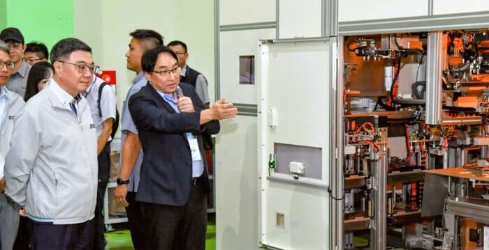 参访旭东机械 卓荣泰:推动中部切入机器人产业
