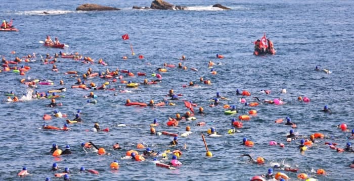 外木山海上长泳不分老少2200人挑战魅力水域