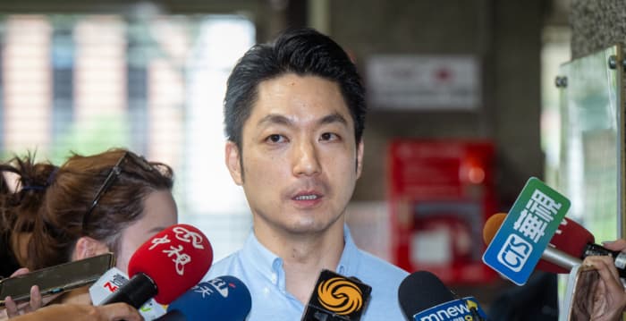 蒋万安喊废监院 沈伯洋质疑拼总统路