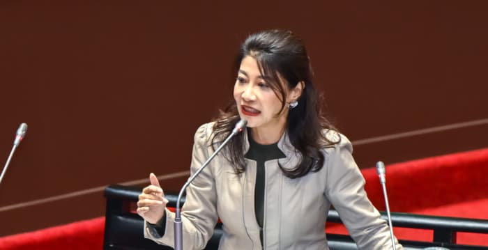 郭明鉴请辞国泰董座 立委要求金管会彻查