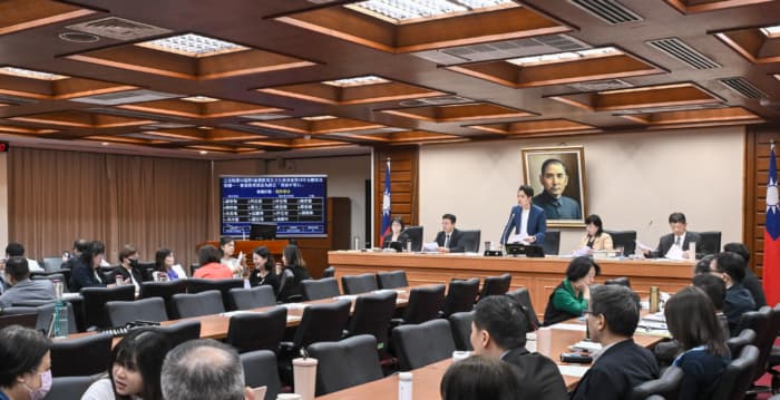 校事会议修法卡关 朝野互控拖延改革
