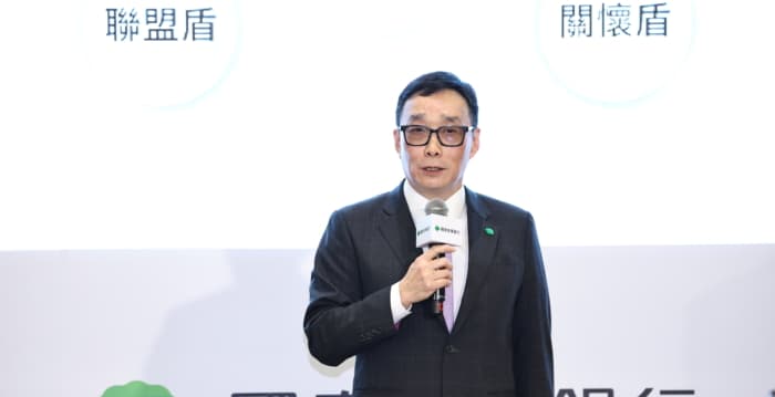 郭明鉴兼职争议 专家:还有中资疑虑