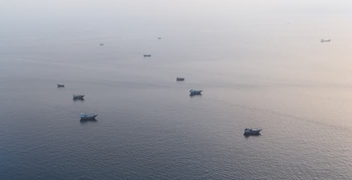 美国向伊朗施压 要求其承诺确保海峡开放