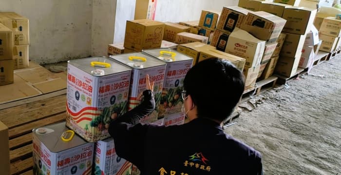 追致癌油! 中市24校中标 中检分“他”字案厘清