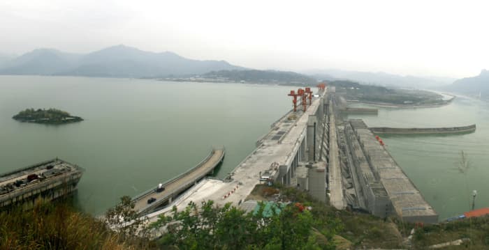王维洛:三峡水库超防洪限制水位9米 为什么?