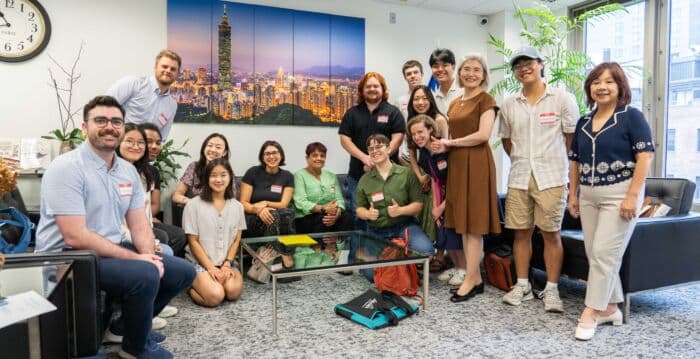 波士顿经文处欢送奖学金得主赴台湾留学