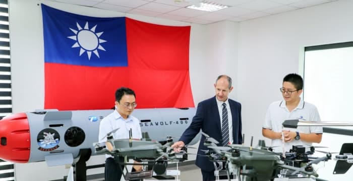 欧盟处长参访嘉义 看好台欧无人机合作