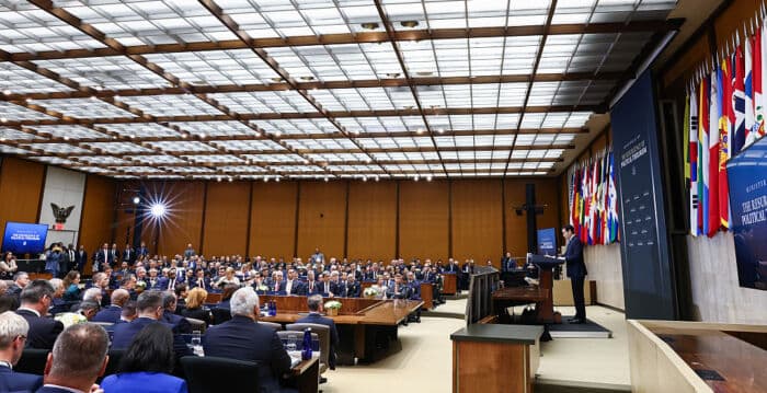美国发起全球行动 打击极左政治恐怖主义