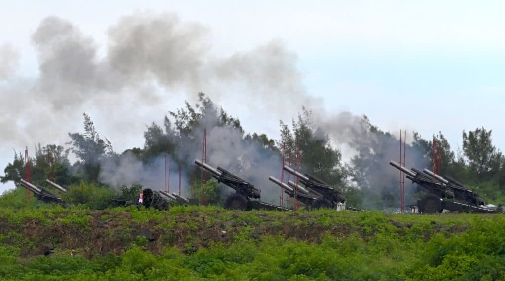 實戰化防衛:台灣沿海軍演模擬摧毀入侵共軍