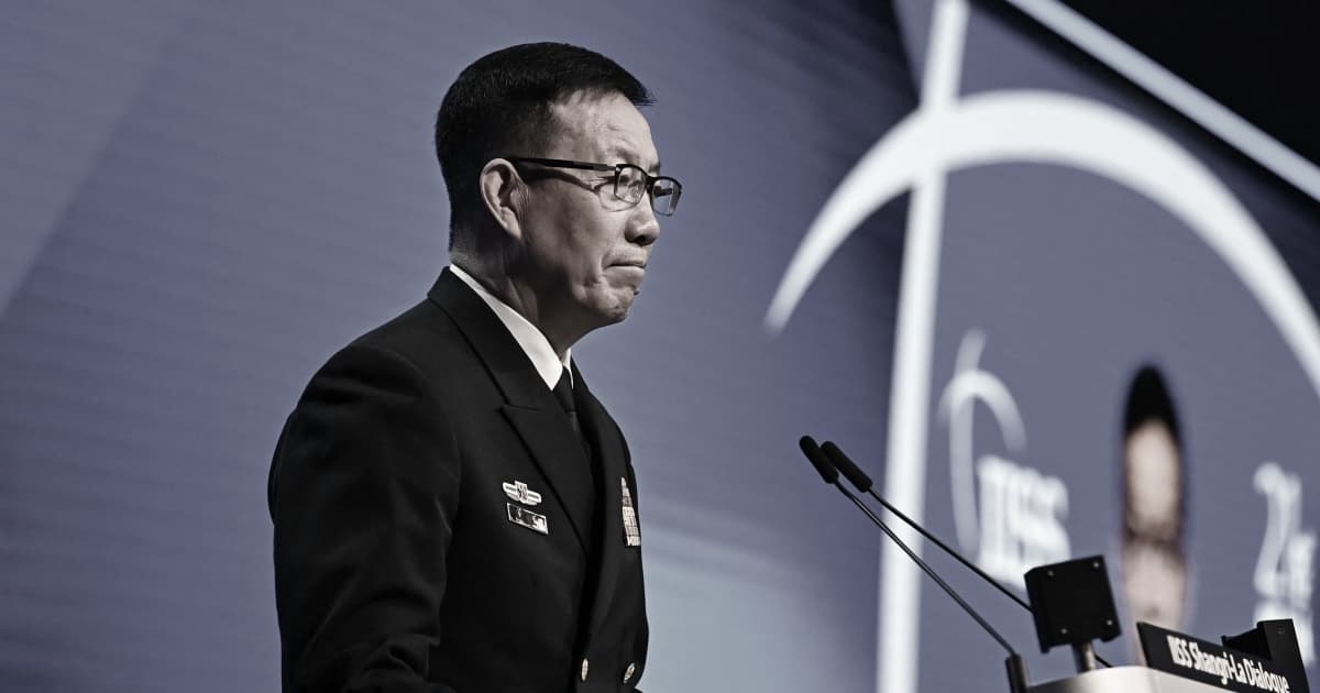 董軍接連隱身後現身南非 引發猜測
