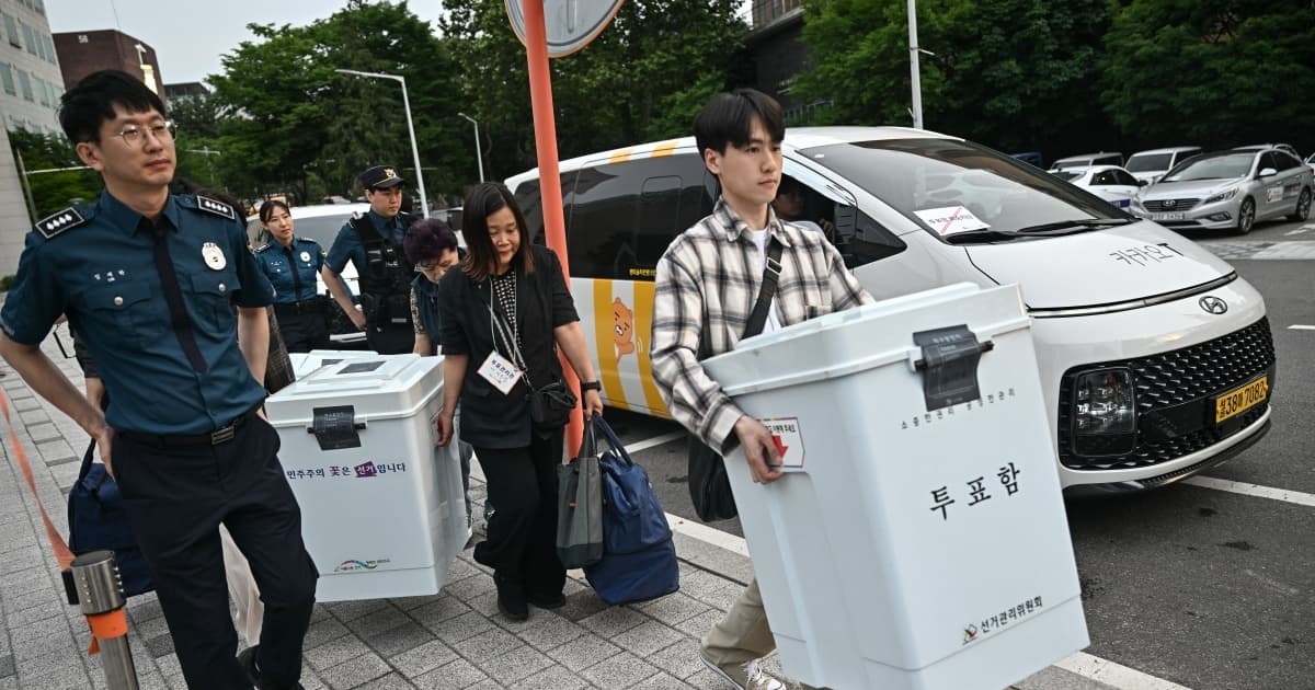 韓國地方選舉爆爭議 民眾舉美國旗抗議中共干預