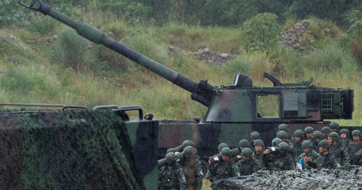 台軍海馬士實彈射擊登場 演練反制敵軍登陸