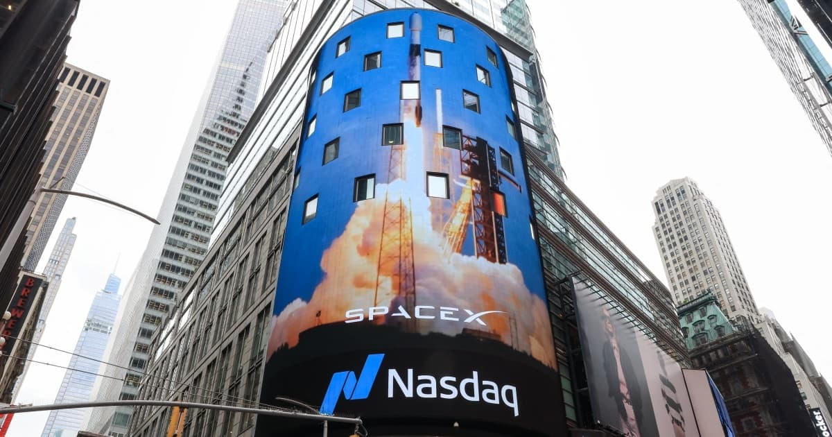 SpaceX周五挂牌 史上最大IPO 富豪卡位“太空愿景”