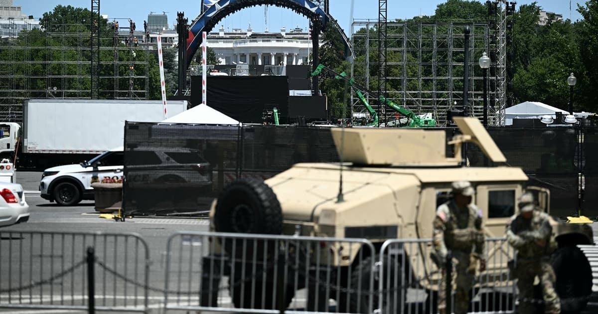 無人機炸彈加狙擊手 白宮恐襲陰謀 23人涉案