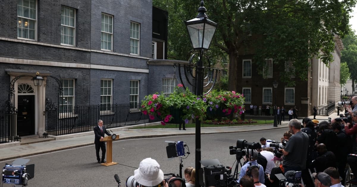 英國首相斯塔默宣布辭職 休會前完成提名