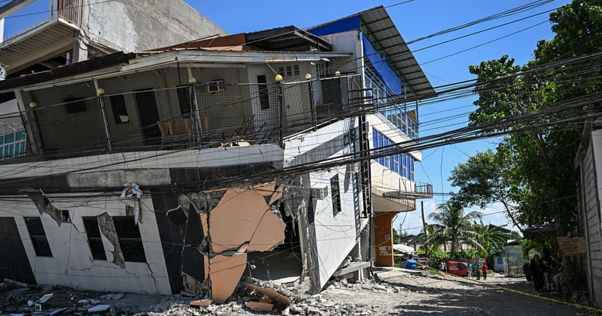 菲律宾发生6.6级地震 暂无伤亡