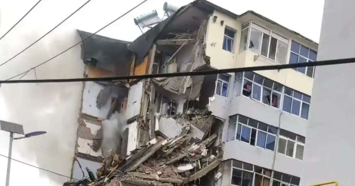 辽宁一居民楼清晨突发爆炸 半边楼炸飞