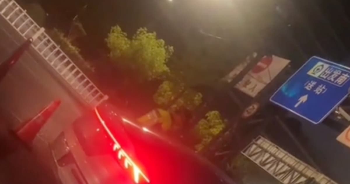 杭州网约车司机被罚款 瞬间崩溃:不想活了!(视频)
