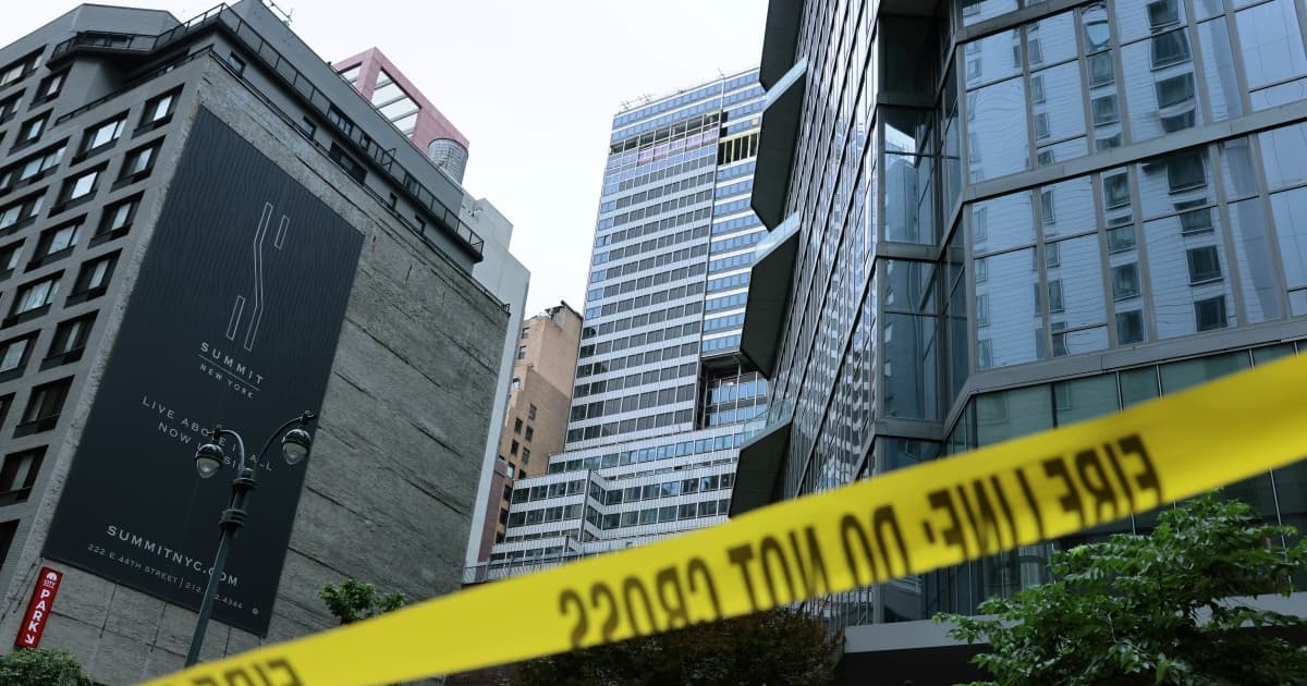 曼哈頓37層大樓有立柱變形 正在加固