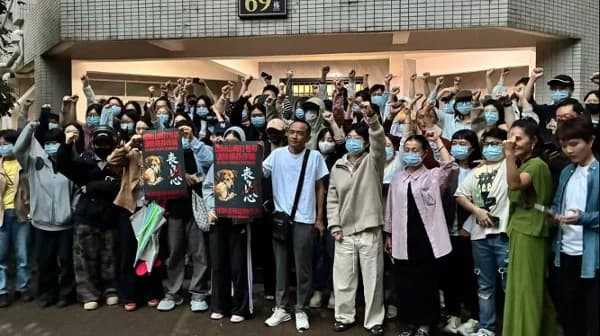 Chongqing Protesters Demand Answers in Animal Abuse Case Amid Heavy Censorship