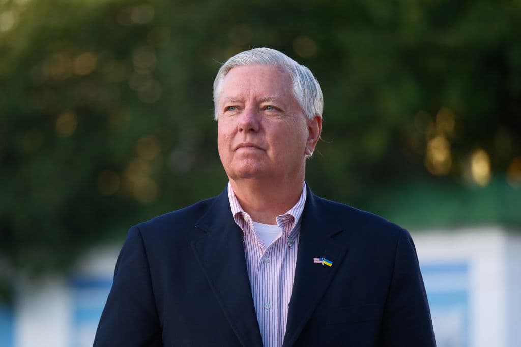 Trump Backs Lindsey Graham’s Sister for Vacant Senate Seat