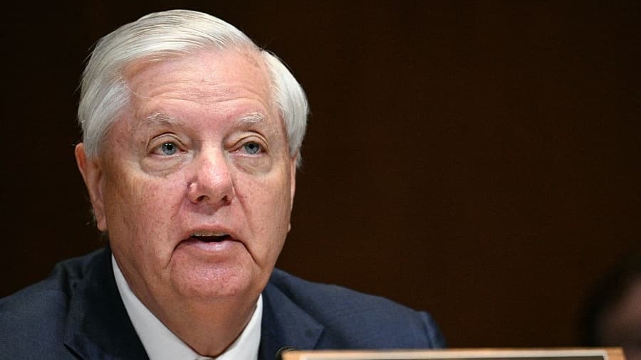 Republican Senator Lindsey Graham Dies at 71, Remembered as Trump Ally and Foreign Policy Hawk