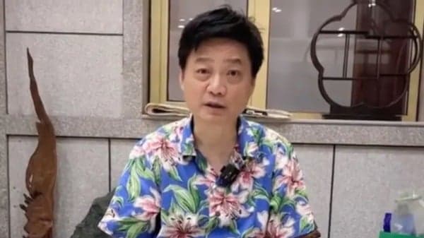 崔永元妻子罕见公开发声:他曾痛苦绝望到想自杀(图)