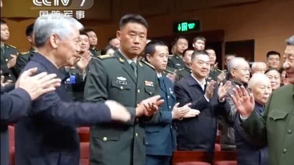 读懂“大清洗”共产机制 中共倒塌前夜 疯狂“杀自己人”(图)