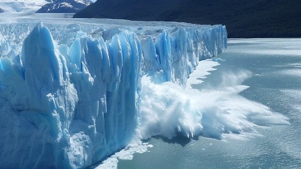 末日冰川开始“震动”?南极惊现数百次神秘冰川地震(图)