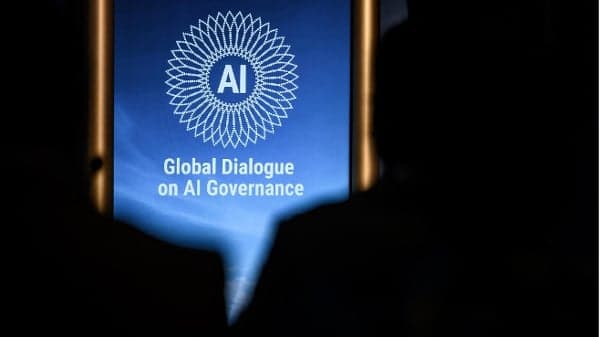 AI产业发展引加人疑虑与争议(图)
