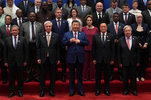 习近平阐述AI发展愿景:倡导“开放共赢”,与美国竞争
